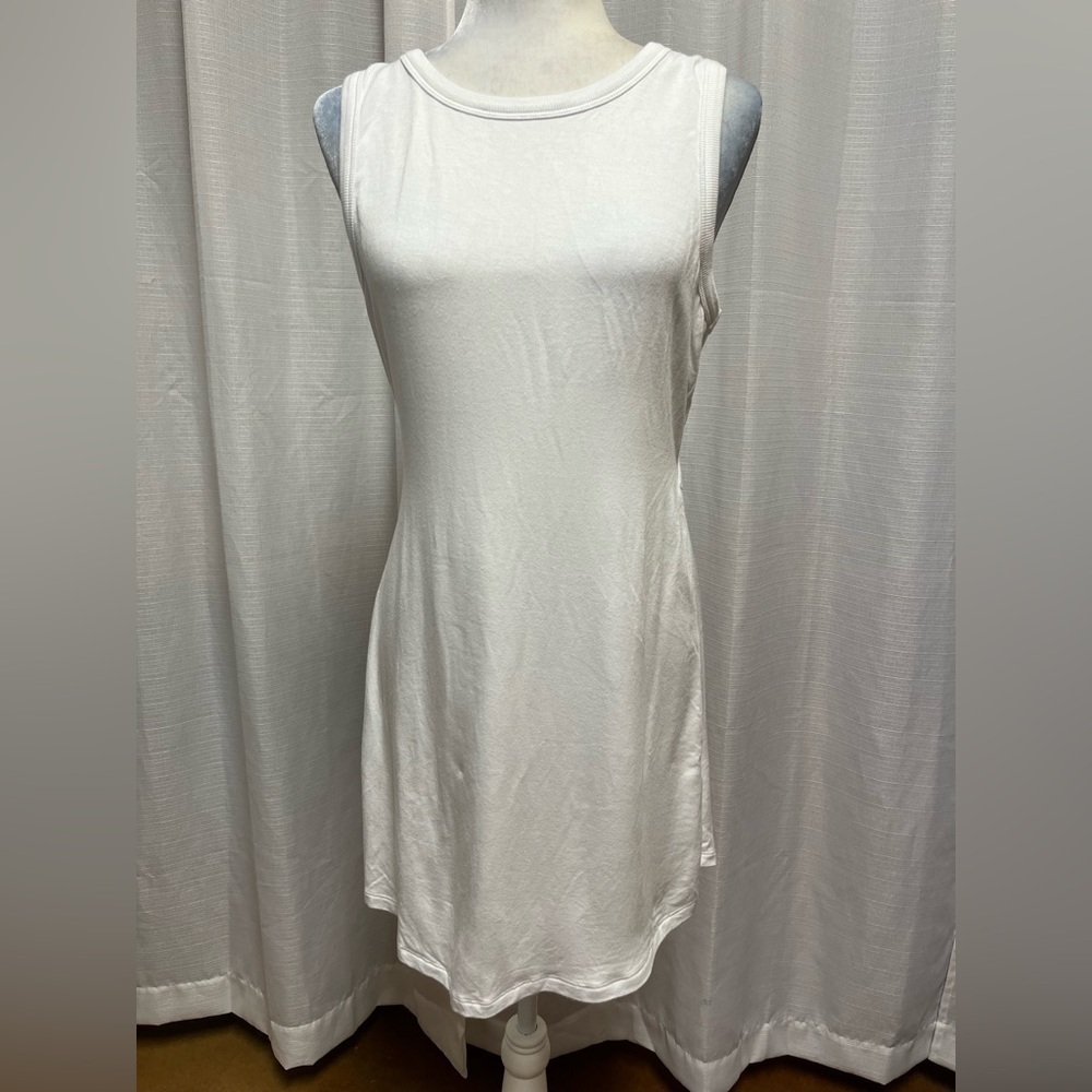 Beyond Yoga Out Of Town Dress in white | size medium